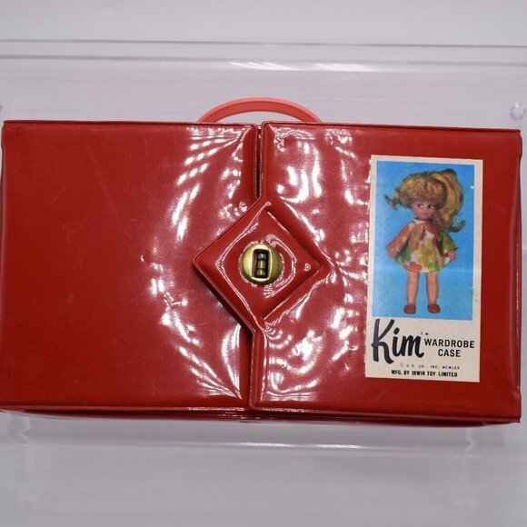 Kim Wardrobe Case / Red Uneeda with Dolls & Accessories Vintage Toys 2x Dolls - Picture 2 of 14